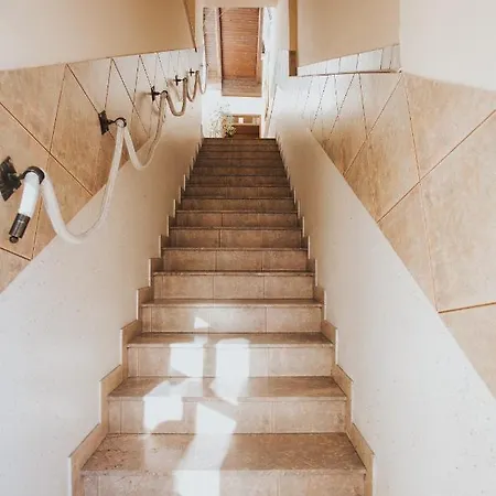 Konukevi Gostisce Ulipi Slovenske Konjice