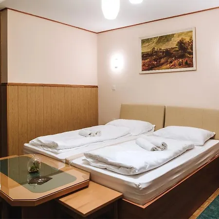 Konukevi Gostisce Ulipi