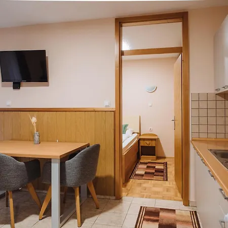 Vendégház Gostisce Ulipi