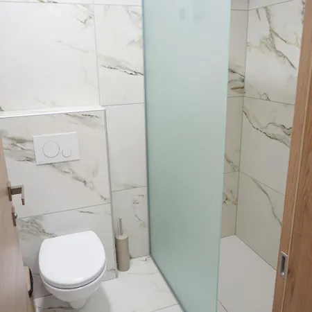 Konukevi Gostisce Ulipi Slovenske Konjice